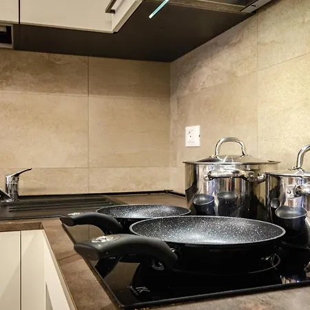 Goito Luxury Apartment, In The Historical Center