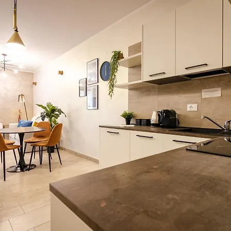 Goito Luxury Apartment, In The Historical Center *