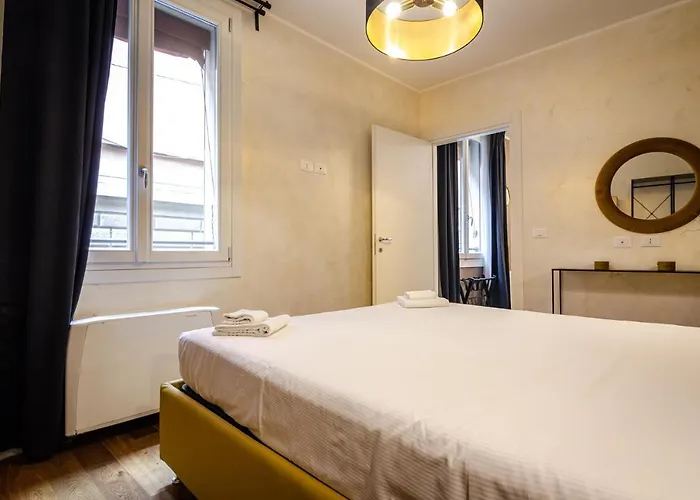 Goito Luxury Apartment, In The Historical Center Lägenhet Bologna