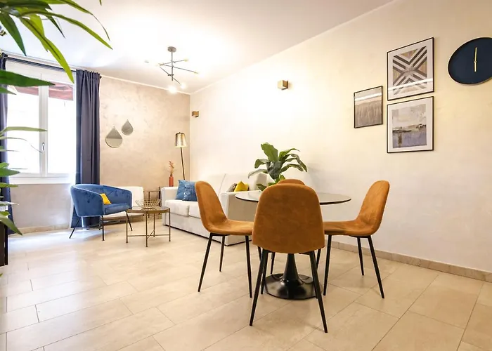 Goito Luxury Apartment, In The Historical Center